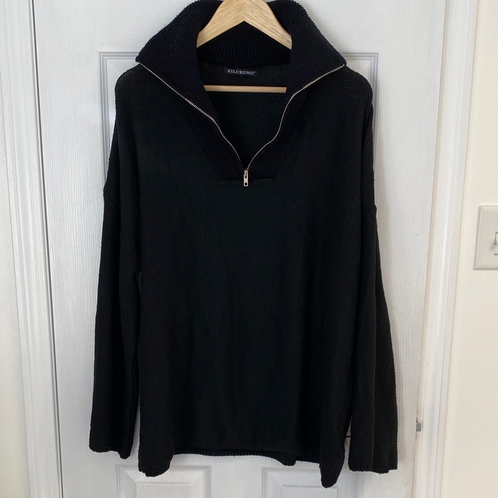 Oversize Women's Black Sweater with zip Neck, Size Large